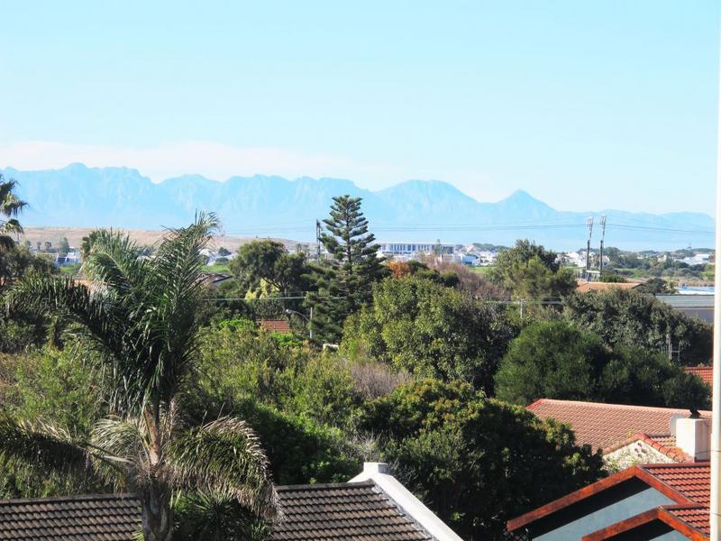To Let 2 Bedroom Property for Rent in Lakeside Western Cape